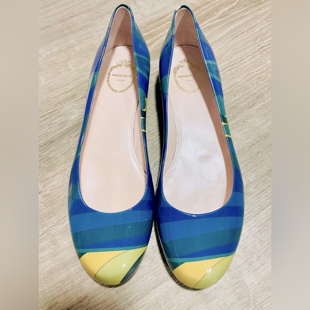 Emilio Pucci Patent Leather Flats Size 40